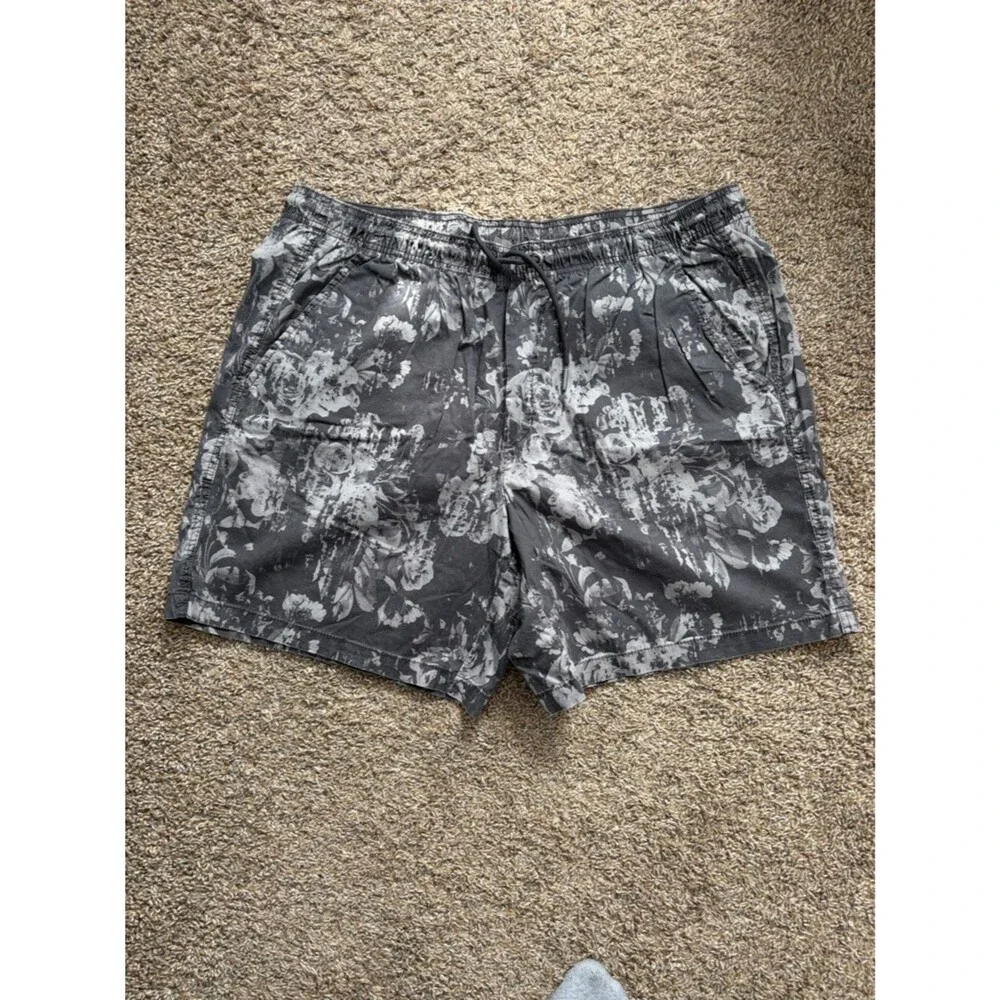 VRST men’s monochromatic
